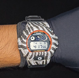 Boîtier de montre Hip Hop camouflage personnalisé DW 6900 en argent sterling 925 avec pierres de moissanite noires certifiées par un testeur de diamants - Product Image 3