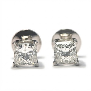 Pendientes de Diamantes Cultivados en Laboratorio con Corte Princesa de 4 Quilates |   Certificado IGI Oro Blanco de 10k - Product Image 3