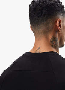 T-shirt col rond noir pour homme, couleur unie, 100% coton, tricoté, coupe décontractée, classique - Product Image 5