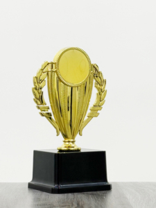 Trophées écologiques en plastique pour compétitions sportives avec impression numérique et base en fibre ou en plastique - Product Image 6