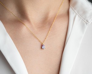 Pendentif goutte d'eau en améthyste clair, pierre de naissance de février, bijou en pierre précieuse violette, cadeau pour elle, pendentif élégant - Product Image 6