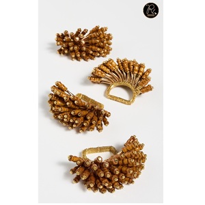 Magnifiques anneaux de serviette en perles de couleur verte, utilisés pour la décoration de table lors de mariages et de festivals. Achetez directement auprès du fournisseur au prix de gros. - Product Image 3