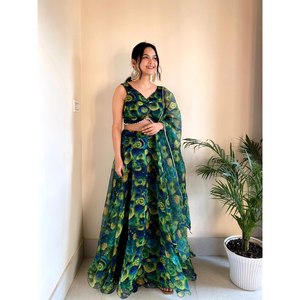 Lehenga choli พิมพ์ลายดอกไม้ที่สวยงามสำหรับงานปาร์ตี้พรหม - Product Image 4