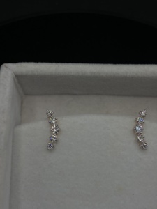 Diamond Ear Climber <b>Cuff</b> <b>Earrings</b>-18k Rose Gold 0.61ct IGI Certified 1.08g-Women-Wedding Anniversary Gift-Round Brilliant Cut - Product Image 4