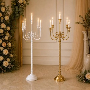 Support à bougies en métal élégant et haut, parfait pour la décoration de la maison, du salon et des événements festifs. - Product Image 1
