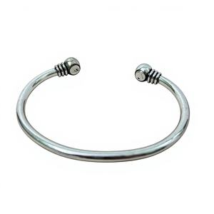 กำไลข้อมือเงินแท้สลักลายสำหรับผู้ชาย ชุบเคลือบอย่างดี สายเงินตัน กันน้ำ ป้องกันการหมอง ไม่ผสมตะกั่ว ไม่ผสมนิกเกิล เหมาะเป็นของขวัญแต่งงาน - Product Image 1