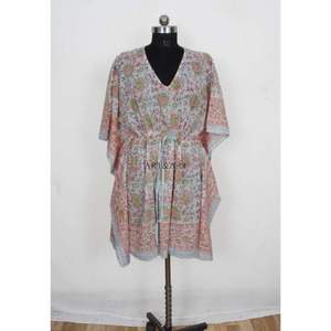 ชุดคลุมชายหาดผ้าฝ้ายอินเดียเนื้อนุ่มพิมพ์ลายสัตว์ คอวี รูดเชือกผูกเอว ทรงปล่อยชายระบาย แต่งลูกไม้ ยาวสั้น เหมาะสำหรับฤดูร้อน ใช้เป็นชุดเพื่อนเจ้าสาวได้ - Product Image 3