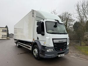 Camion frigorifique mobile de haute qualité à prix d'usine, camionnette congélateur 4x2 de 5 tonnes, camion de transport de glaces pas cher - Product Image 3