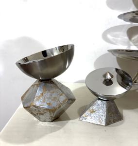 Juego de Quemadores de Incienso Geométricos de Acero Inoxidable con Tapa, Ecológicos, para Aromaterapia, Decoración de Hogar Primavera/Verano, Duraderos, Modernos, para Mesa - Product Image 1