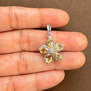 จี้ดอกซิทรินธรรมชาติ 100% หินประดับเงินแท้ชุบโรเดียม ดีไซน์เรียบง่าย โทแพซสีเหลืองธรรมชาติ - Product Image 2