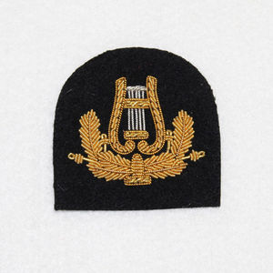 Nouvel Arrivage Faible MOQ Meilleur Design Badges Brodés en Fil Métallique avec Logo Personnalisé Épingle de Sûreté Options Personnalisables Service OEM Prix - Product Image 1