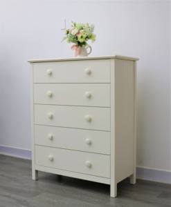 Cómoda Moderna Blanca de 5 Cajones Aravinda de Madera de Caucho para Sala de Estar o Dormitorio con Cubierta Deslizante AR20XW Vietnam P.D.T Furniture - Product Image 5