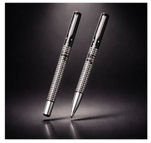 Coffret Cadeau Parker Edition Spéciale Vector, Stylo Roller à Finition Chromée avec Porte-clés Parker, Idéal pour Offrir, Cadeau Élégant pour - Product Image 4