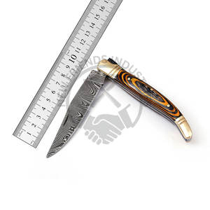 มีดพับ Laguiole ใบมีดเหล็กดามัสกัส ยาว 8.5 นิ้ว มีดพกทำมือคุณภาพเยี่ยม พร้อมด้ามไม้สีน้ำตาลหลายเฉดและปลอกทองเหลือง - Product Image 3