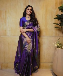 Sari de Seda Morado, Estilo Banarasi, con Borde Dorado, Vestido Largo para Mujer, Traje Tradicional Indio para Bodas - Product Image 3
