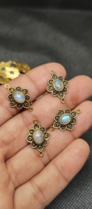 Connecteurs de breloques en pierre de lune bleue naturelle de qualité supérieure, plaqués or, pour la fabrication de bijoux, pour femmes, pour les soirées - Product Image 2