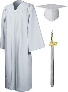 Conjunto de toga, birrete y borla mate para graduación 2026 para escuelas secundarias y licenciaturas. Instrucciones de cuidado: Lavado a máquina, solo limpieza en seco. - Product Image 3
