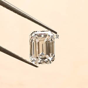 Diamant de laboratoire CVD HPHT de forme émeraude certifié IGI, 1,00-5,00 carats, clarté VS1, couleur D, pour la joaillerie (vente en gros) - Product Image 1
