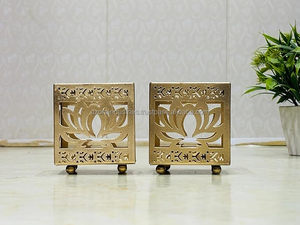 Plateau carré en métal traditionnel, best-seller, décoration d'intérieur de haute qualité, éclairage festif de Noël, de Pâques, bougeoir écologique - Product Image 2