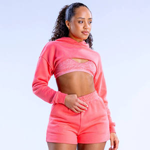Sudadera con capucha para mujer, diseño moderno, supercorta, color coral, holgada, manga larga, transpirable, para gimnasio, entrenamiento y actividades deportivas. - Product Image 3