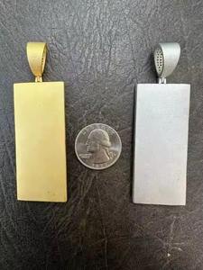 Colgante Hip Hop de plata de ley 925 maciza con moissanita de corte brillante y engaste de bisel, diseño de billete de cien dólares con efecto helado para hombre - Product Image 4