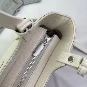 Sacs à main de luxe pour femmes, grande capacité, personnalisables avec logo, pour l'extérieur, sacs à bandoulière et sacs travers pour femmes - Product Image 3