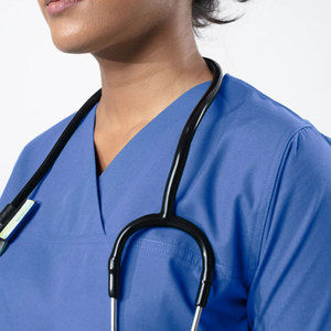 Uniforme Médico al por Mayor para Mujer, Top con Cuello en V y Pantalones con Cordón Ajustable, Poliéster Elástico con Spandex, Logotipo Personalizado, Proveedor OEM ODM - Product Image 6