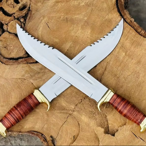 Couteau à lame fixe en acier inoxydable fait main avec manche en bois et bord dentelé pour la chasse et l'utilisation en extérieur - Product Image 1