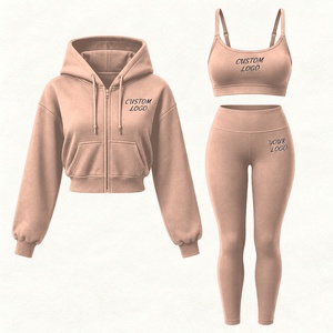 Conjunto deportivo de otoño personalizado para mujer, de tres piezas, con chaqueta con cremallera, sujetador deportivo y pantalones capri para entrenamiento. - Product Image 6