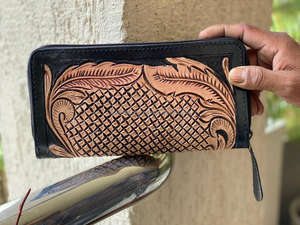 Hot Reining New Style Tooled Leather Wallet Mujeres Tallado Cuero en relieve Clutch Wallet Elegante pintado a mano Leather Clutch - Product Image 6
