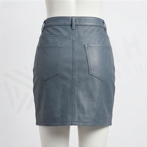 Jupe crayon mini en cuir PU taille haute pour femme avec poche, couleur unie brillante, à porter toute l'année - Product Image 2