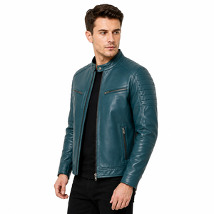 Chaqueta de cuero para hombre diseñada para clima fresco con forro suave, textura duradera, costuras resistentes y bolsillos prácticos para actividades casuales al aire libre. - Product Image 2