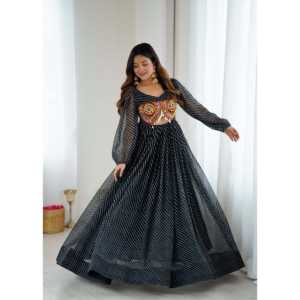 Robe de soirée trapèze en mousseline de soie avec imprimé numérique et broderie en points de chaînette, taille empire, taille XL - Product Image 6