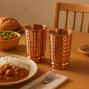 Vaso de Cobre Martillado de Diseño Moderno y Ecológico, Apto para Lavavajillas, Duradero y Elegante para Uso Diario, Acabado Martillado Texturizado - Product Image 2