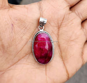 Pendentif en argent sterling 925 Cachemire rouge rubis pierre précieuse pendentif bijoux faits à la main bijoux rubis cadeau de noël pour elle - Product Image 1