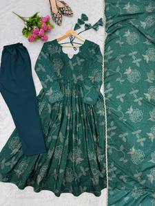 Robe longue pour femme TENNECY, à porter avec un maslin imprimé et une dentelle dorée, sans plis, idéale pour les occasions de mariage - Product Image 6