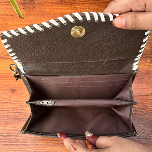 Western Hair On Tooled Leather Floral Bolso de mano oculto y mano Tooled Cowhide Floral Wristlet Wallet Sets para mujeres - Product Image 5