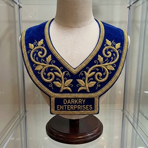 Service de personnalisation de vêtements sur mesure : broderie artisanale en or massif, col en laine bleu marine, motif nœud de blé, fabricant de vêtements sur mesure - Product Image 6