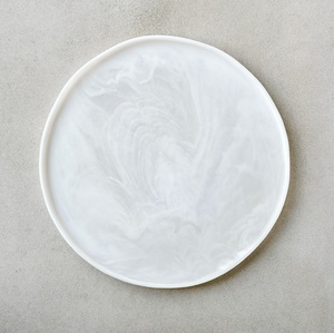 Plateau de service multifonctionnel élégant en résine blanche tourbillonnante, fait main, pour la maison, les mariages, la décoration de Diwali, design marbre moderne, luxe - Product Image 5