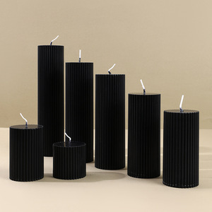 Bougie parfumée cylindrique noire au soja, style rétro français européen, bougie parfumée à la cire de soja, parfum de santal, parfum de freesia - Product Image 5