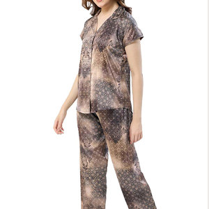 Elegante Conjunto de Pijama para Descansar, Material Suave, Comodidad Premium, Uso Casual, Traje de Dormir para Mujer en Venta - Product Image 2
