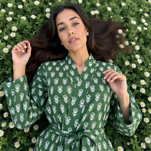 Green Muse Revival Artisan's Green Ode Wholesale robe kimono grande taille pour femmes tissu doux 100% coton avec paix verte - Product Image 1