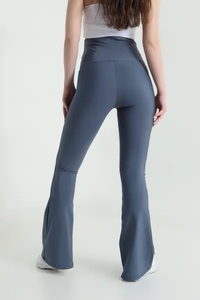 Meilleures ventes Leggings de fitness et de yoga personnalisés pour femmes, taille haute, couleur unie, longueur intégrale, simples, respirants, séchage rapide, grandes tailles - Product Image 4