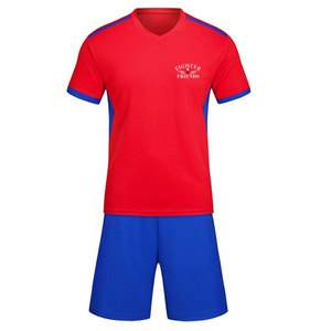 Tenue de football sur mesure de qualité supérieure, très vendue, à prix abordable, fabriquée au Pakistan - Product Image 1