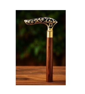 Bâton de marche en bois à finition naturelle avec un manche robuste, design léger pour les personnes âgées, idéal pour les voyages et la marche en extérieur - Product Image 1