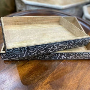 Plateaux décoratifs en bois au design parfait, plateau de service en bois avec poignée, à prix très bas et raisonnable. - Product Image 1