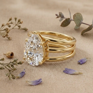 Anillo de compromiso de oro de 14 quilates con diamantes talla pera, diseño multibanda envolvente, joyería de lujo de diseñador para mujer - Product Image 2
