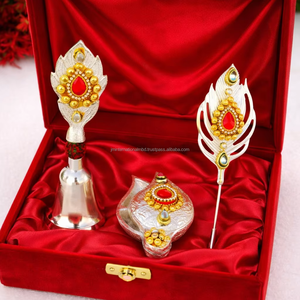 Caja de Sindoor Plateada Estilo Bohemio Indio, Barra de Tilak y Campana, Paquete de Regalo para Diwali - Product Image 1