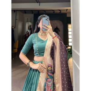 Vêtements de mariage en soie Chinon Elegant Lehenga Choli avec Dupata pour les mariées - Product Image 5