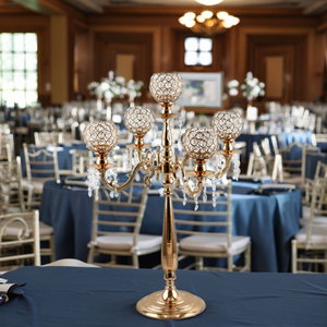 Candelabros de Metal Dorado de Lujo para Bodas, 5 Cabezas, Portavelas de Alta Calidad para Decoración de Mesa - Product Image 4